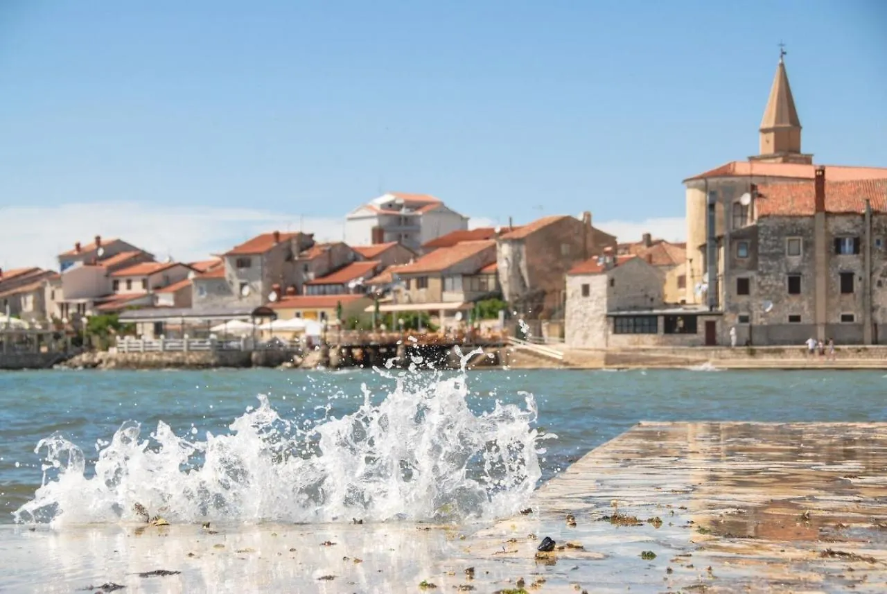 Studio Apartment In Umag With Balcony, Wifi 853-4